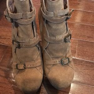 See By Chloe brown suede booties